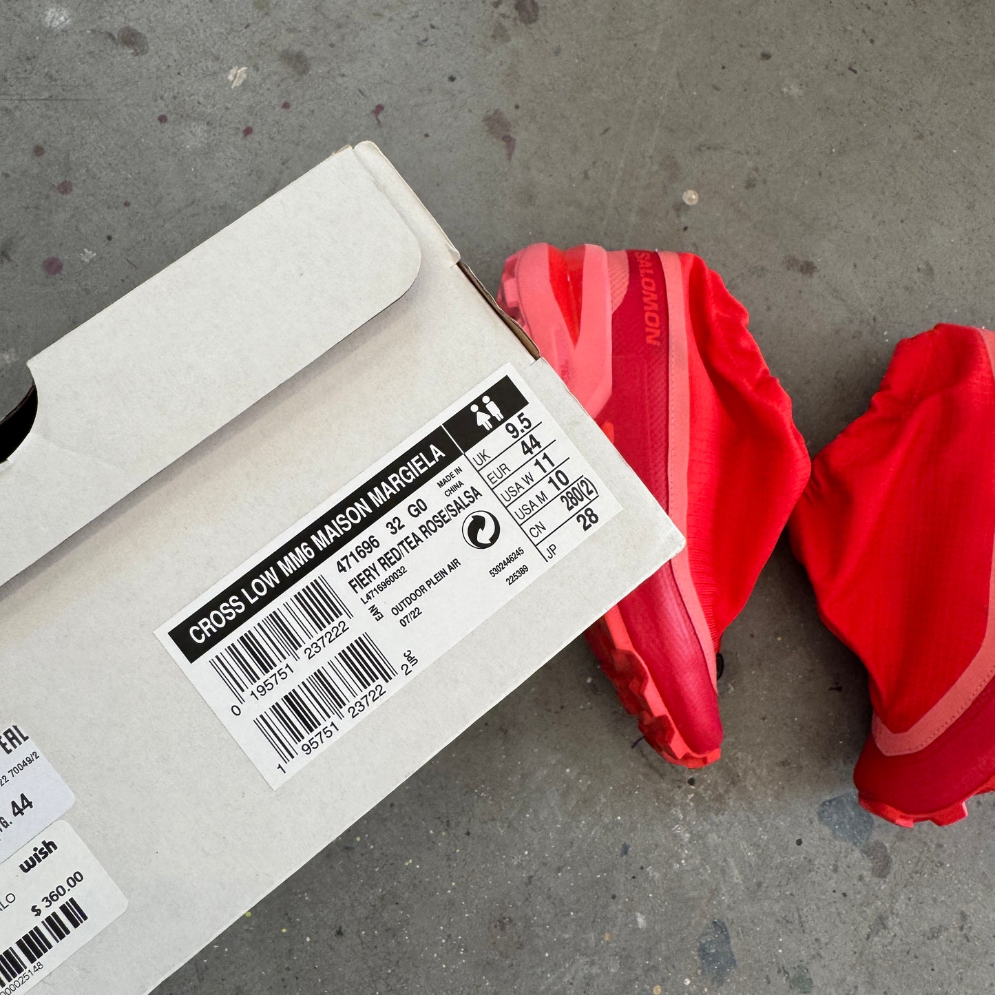Salomon x MM6 Cross Low “Fiery Red”